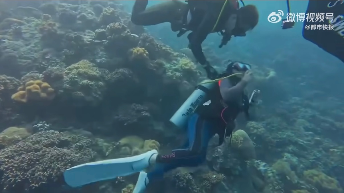 虽然不是在三亚发生的！但我真的看到这事巨生气！潜水特别需要水下潜伴的互相检查、互