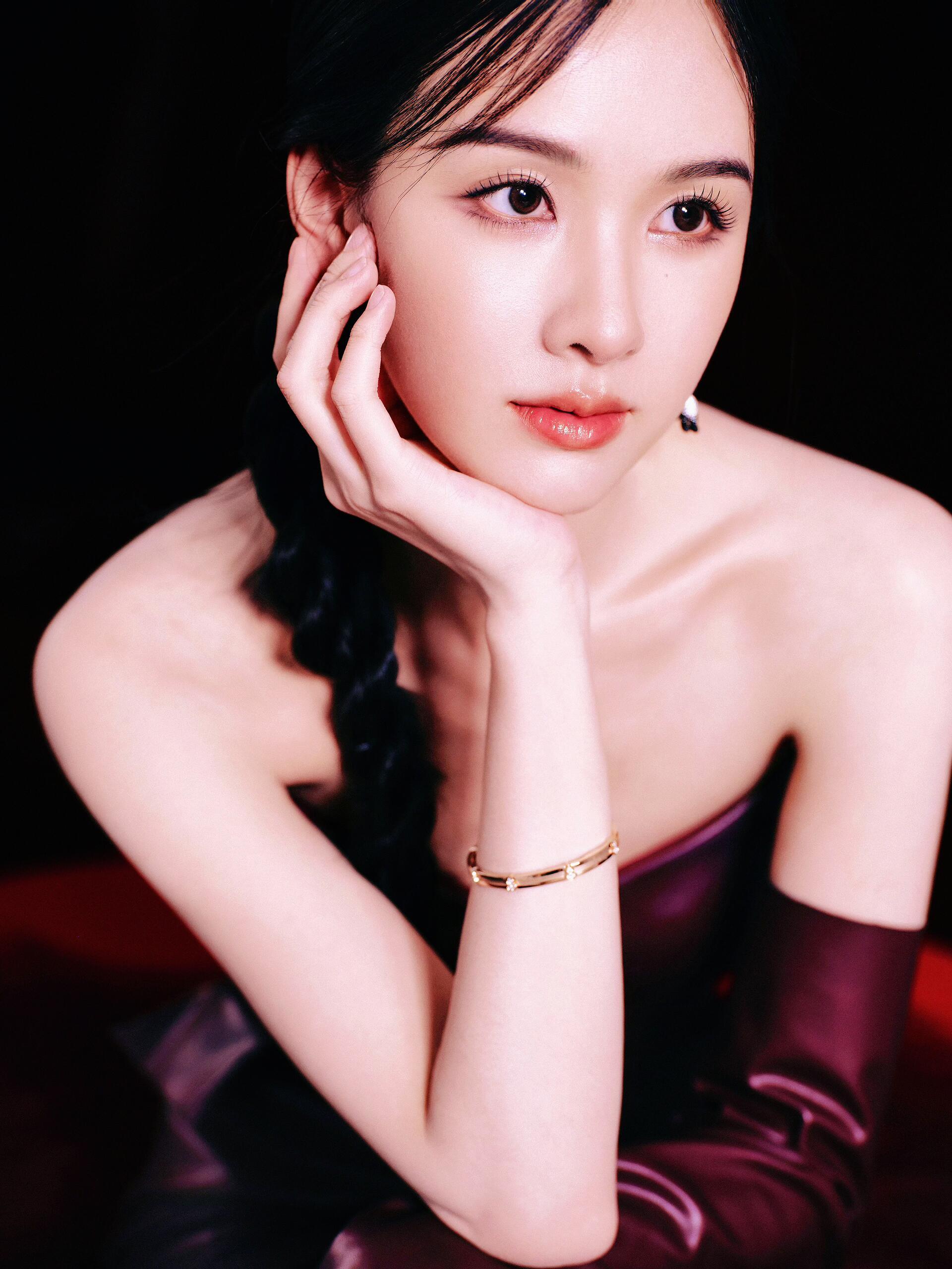 陈都灵