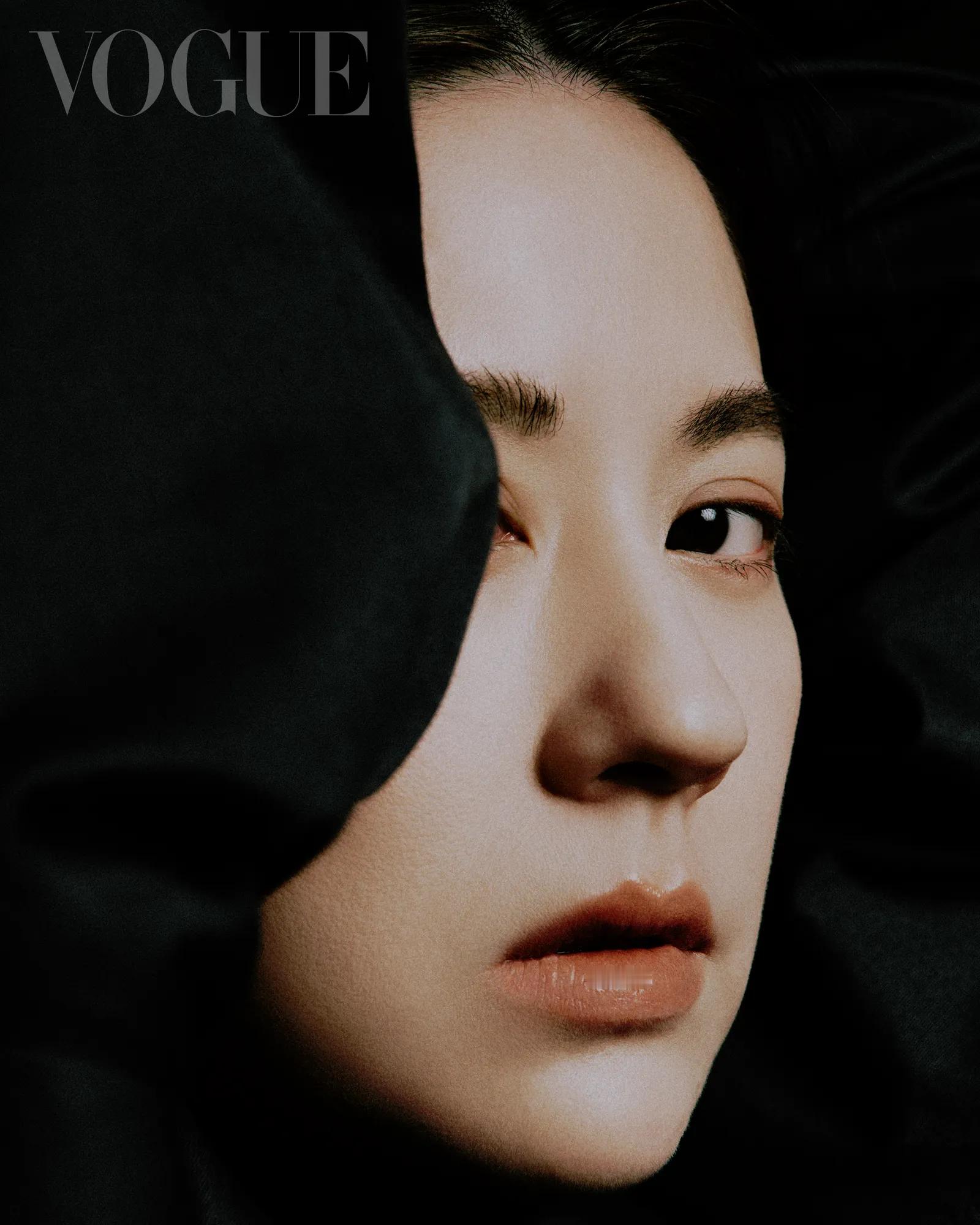 林予晞 | Vogue tw专访：娱乐圈里的社会学家 ​​​