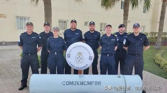 特朗普叫英国派军舰支援中东英国派了！8人
        特朗普多次公开喊话英国