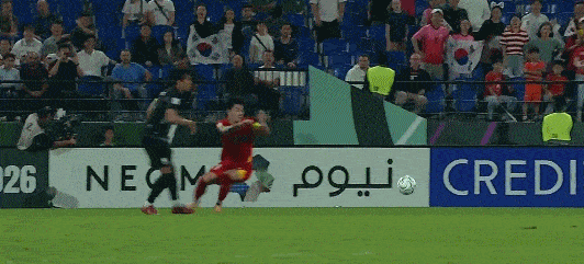 阮庭北飞铲染红送大礼 越南功夫足球看懵韩国队

阮庭北这记飞铲真的看懵了！球队领