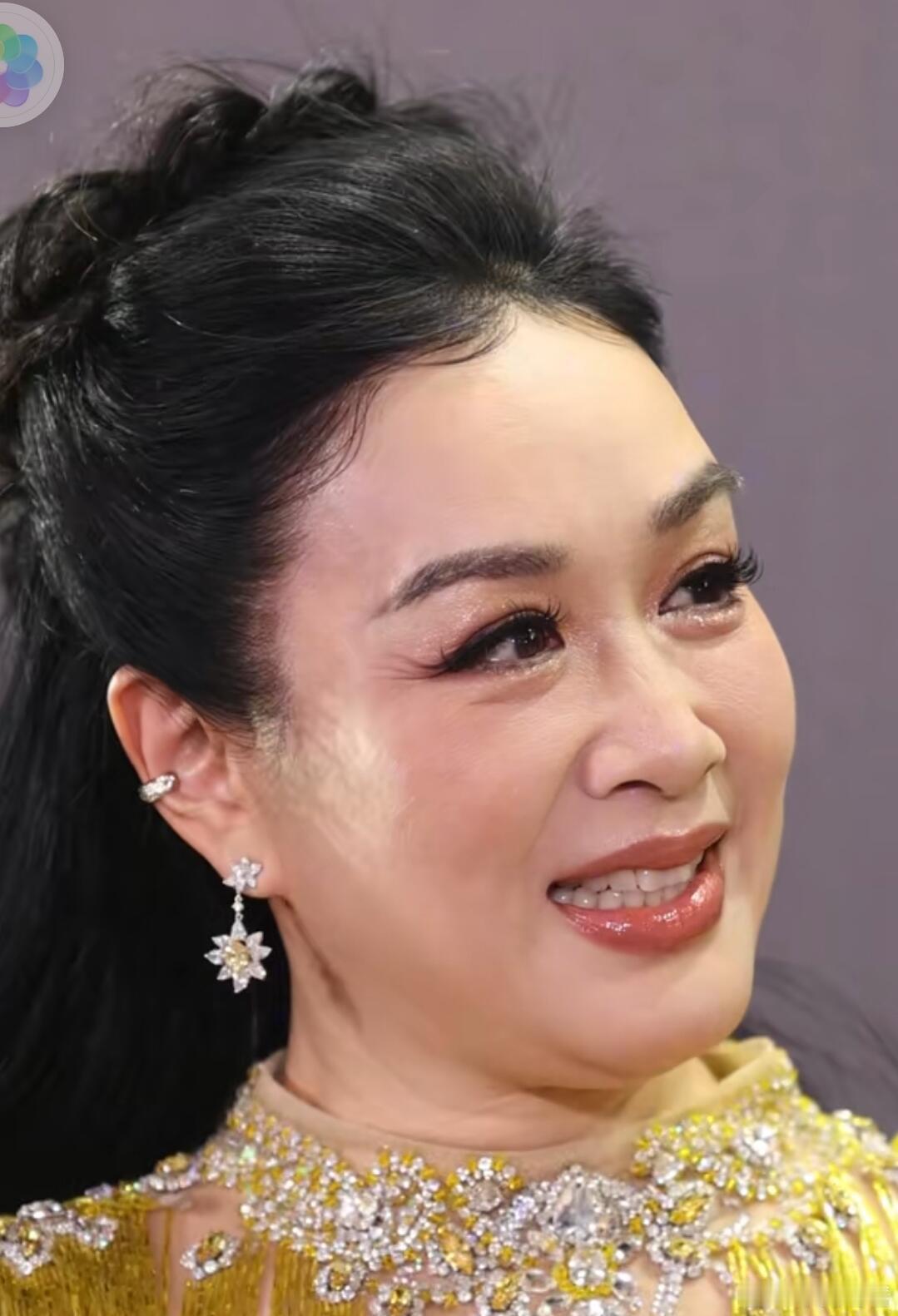 钟丽缇生图，状态真的太好了！现在的人美图看多了，殊不知这个年纪的钟丽缇状态，真的