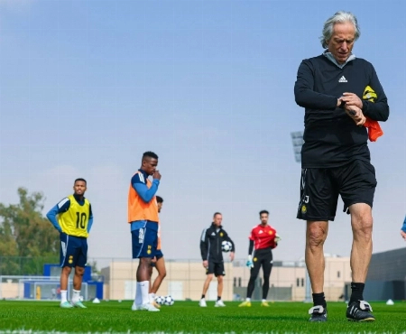 C罗和利雅得 据 Okaz如果利雅得胜利队球员艾曼·叶海亚在球队与卡迪西亚队的比