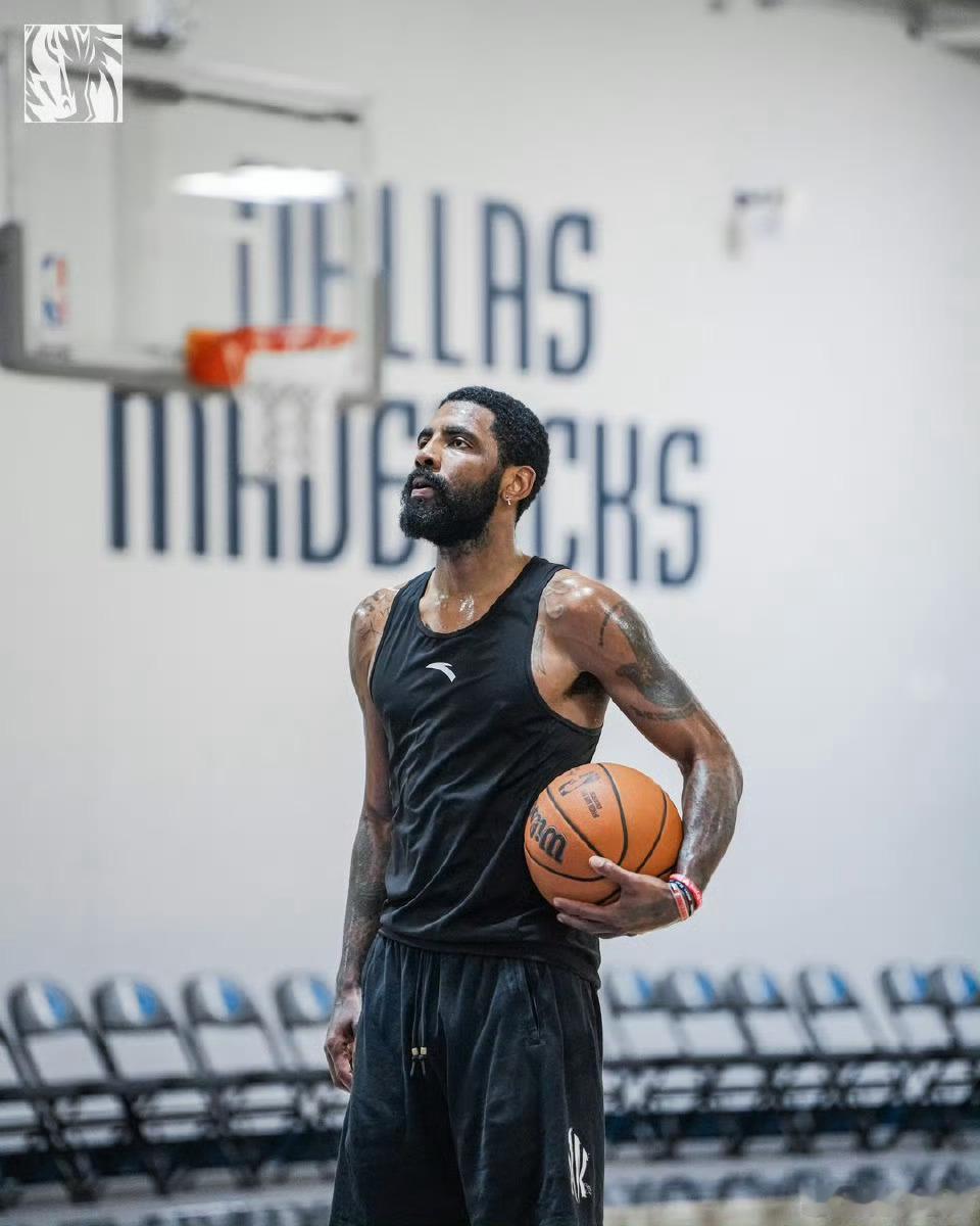 MFFL 施密茨接受采访。“我几乎每天都能在球队训练馆内见到欧文。”马刺vs雷霆