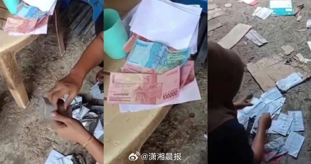 【#印尼夫妇拾荒捡到大量现金#】近日，印尼一对夫妇在垃圾场捡垃圾时，竟意外发现大