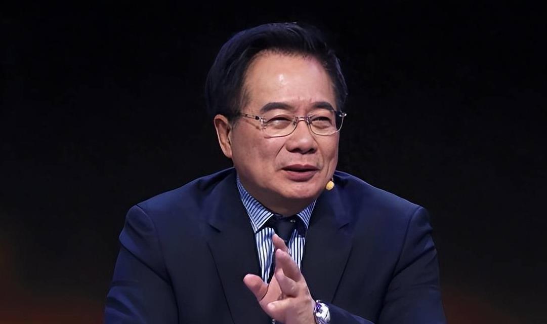 蔡正元说：“毛主席是伟大的战略天才，没有毛主席就没有人民军队！”
同属中国人，应