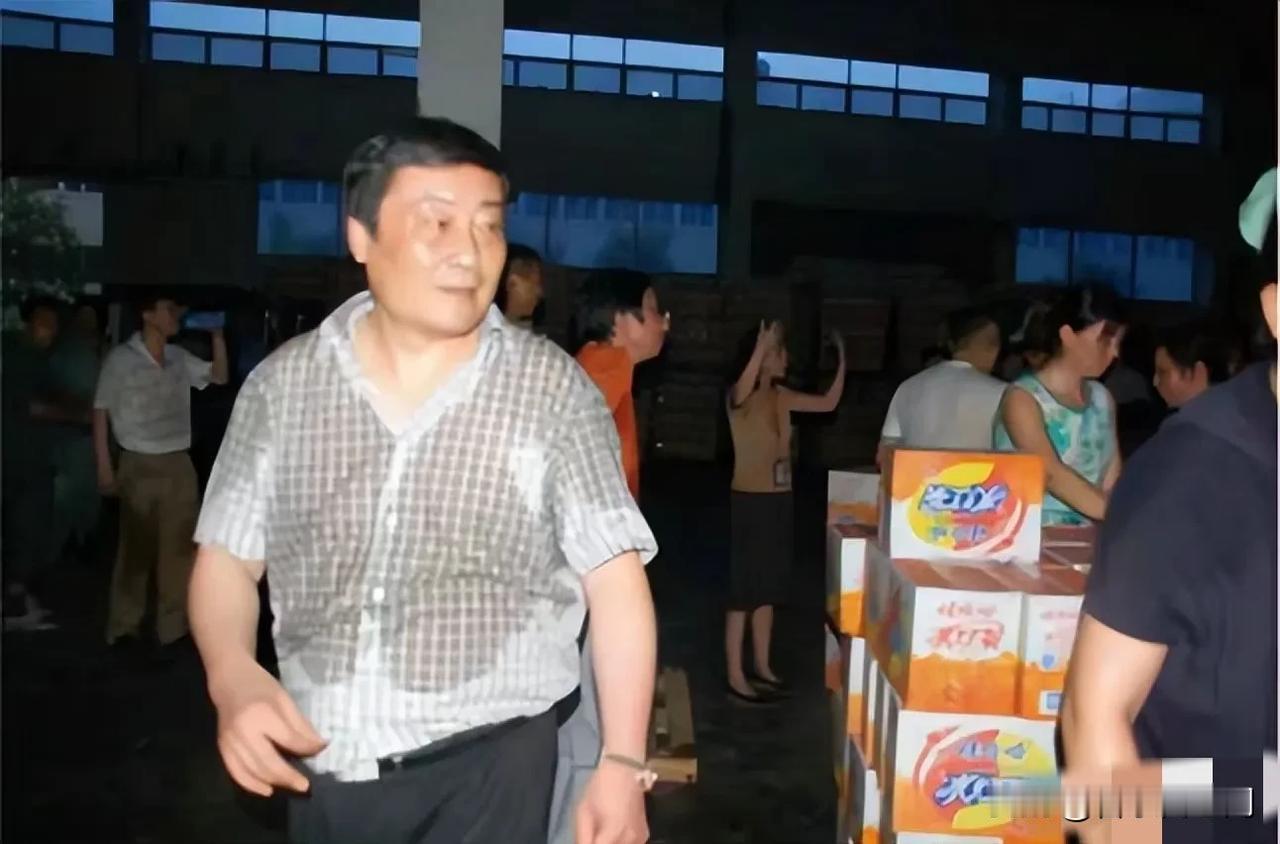 宗老一生的慈善捐款大事件：
第一次：2008年，汶川大地震，捐款提供物资共150