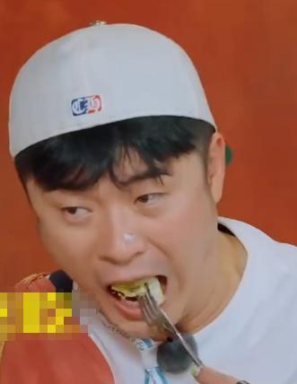 《地球超新鲜》越来越难看，有人当美食节目；有人被排挤；还有咋咋呼呼，太烦！
 