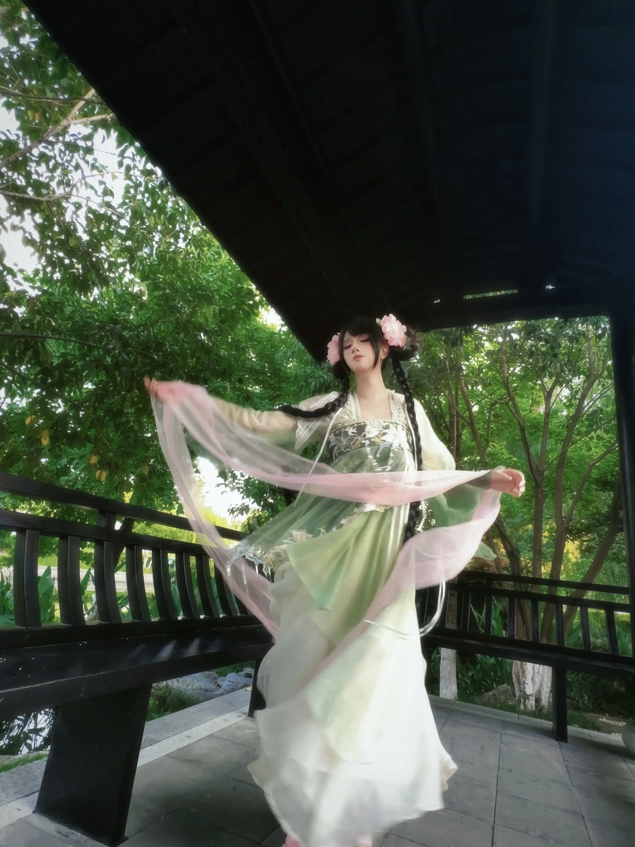 又。留我一个人