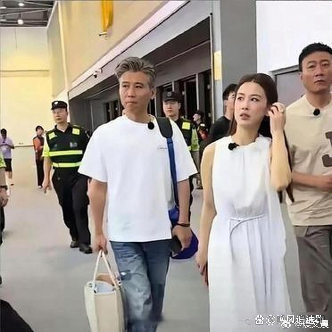 黄圣依最新状态曝光，对比从前，整个人的变化着实让人感慨。 ​​​