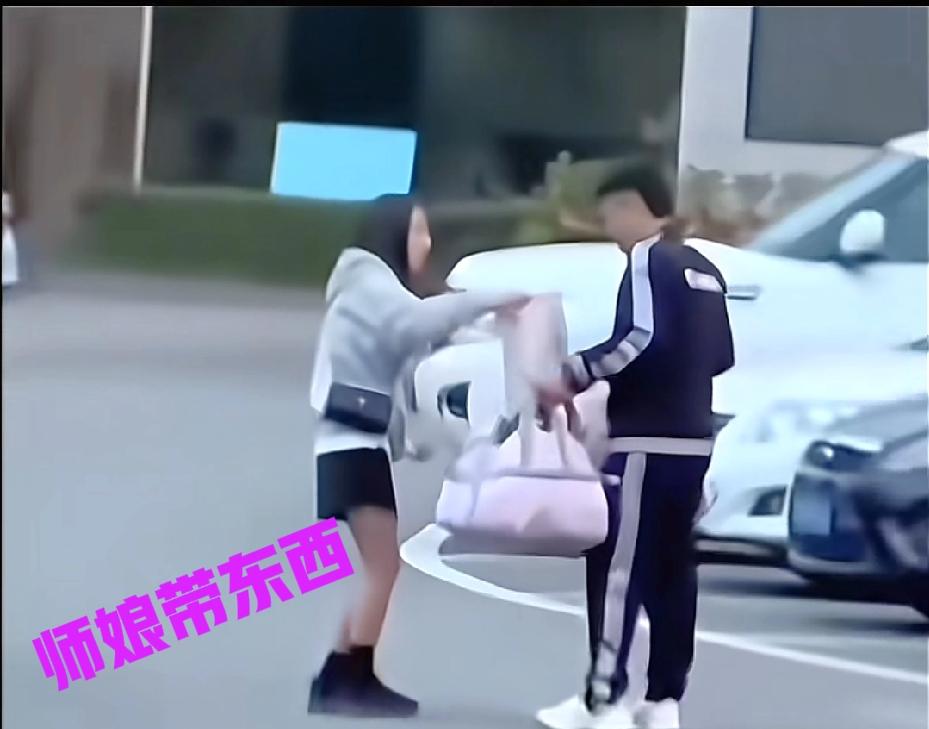 双向奔赴  ，双向成就！
最好的莎莎coco师徒
莎莎这次在成都封训
师娘去基地