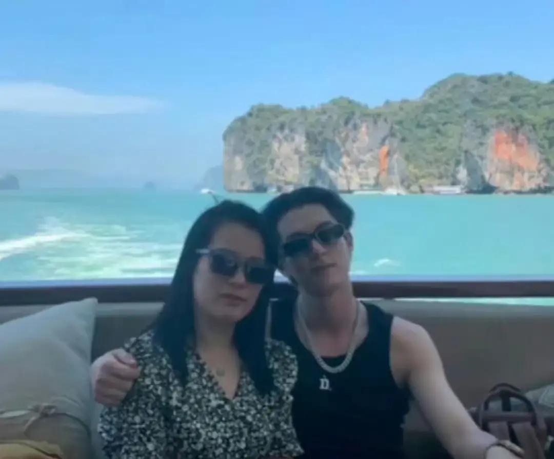 王鹤棣工作室抛出了第7次单身声明，狗仔却咬死“他和女友根本没分”。
 
这成了内