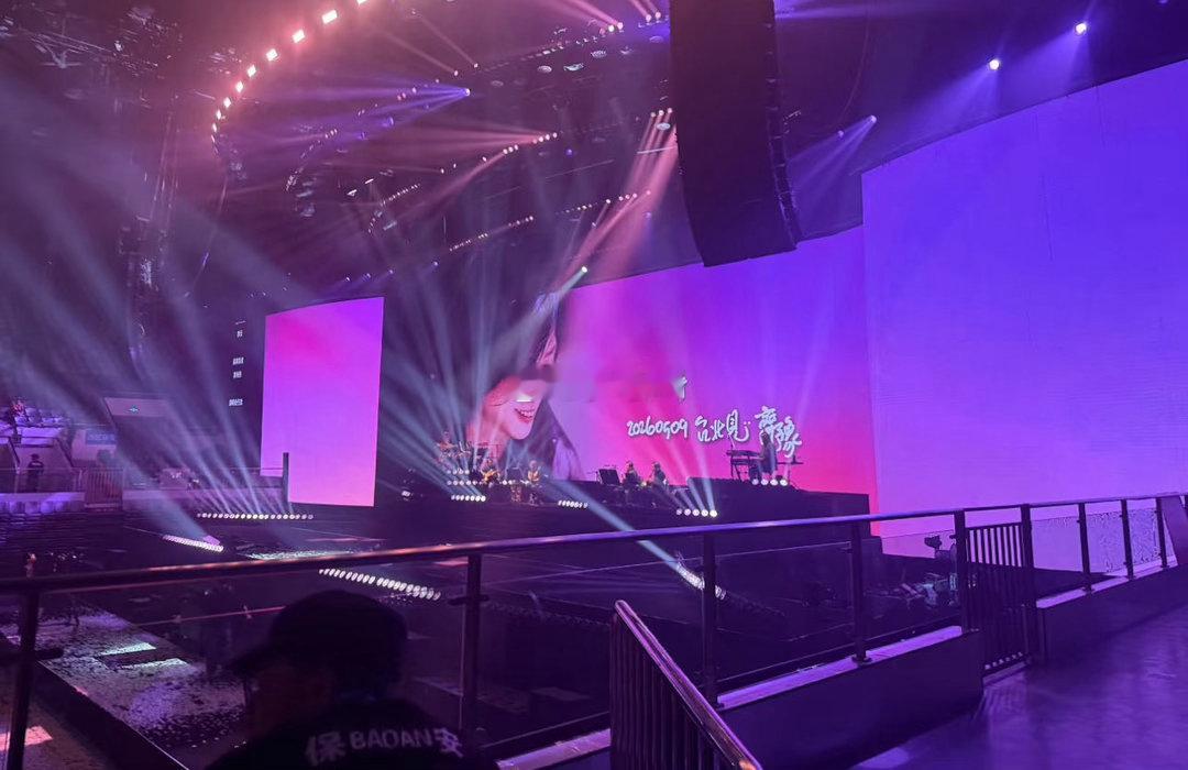 80岁观众现身齐豫演唱会现场 80岁的观众出现在齐豫演唱会，不是偶然。齐豫的歌迷