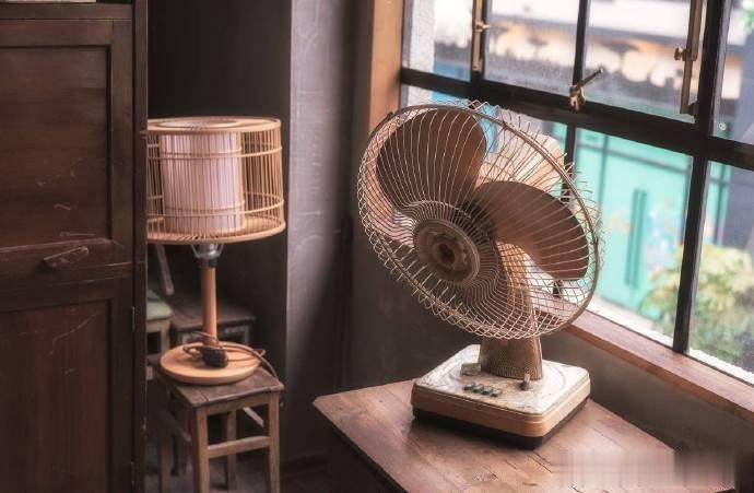 唯将旧物表深情 童年时光总匆匆 ​​​