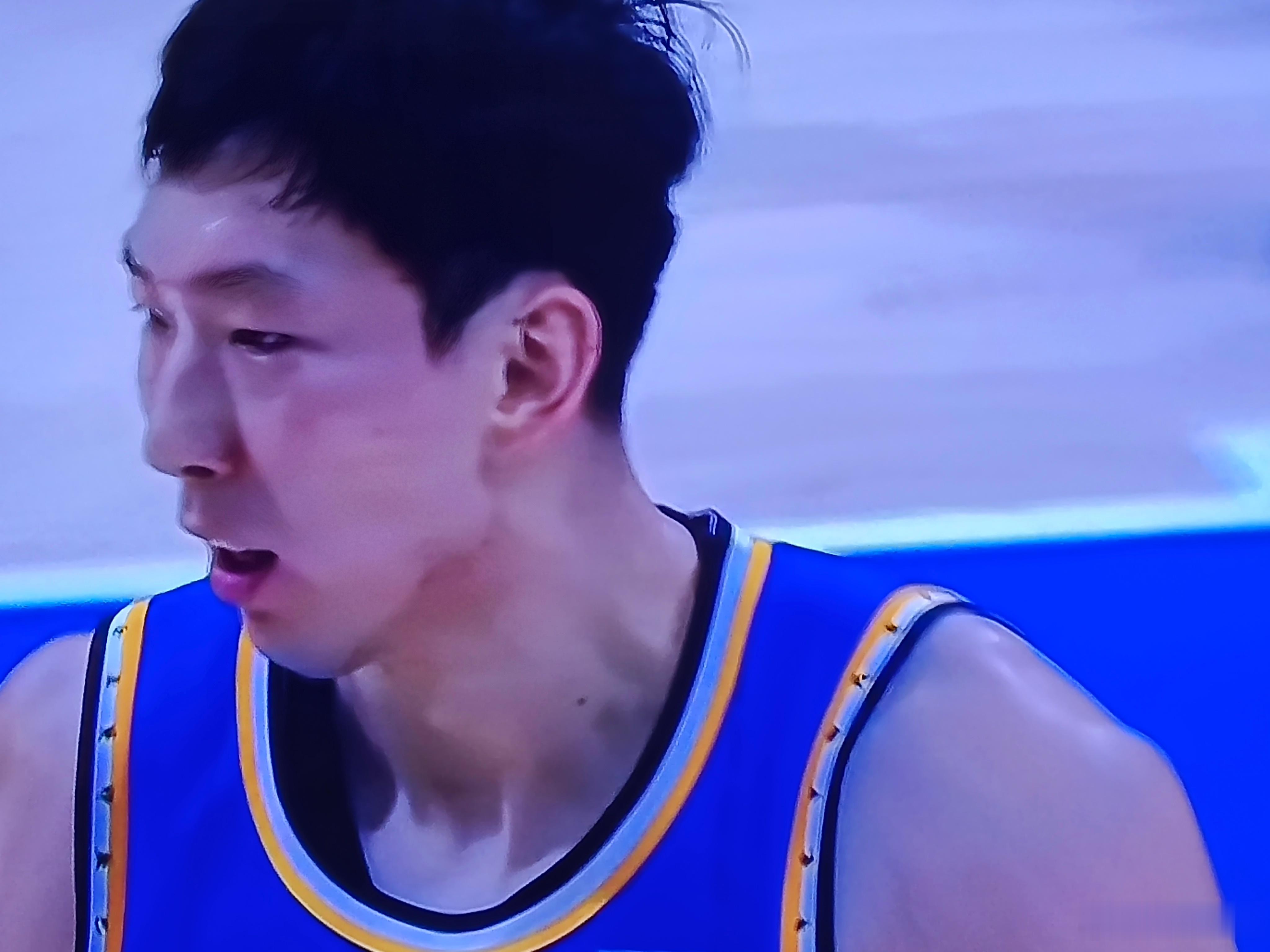 北京首钢 咱就说北京队这几个货，面条一样。 