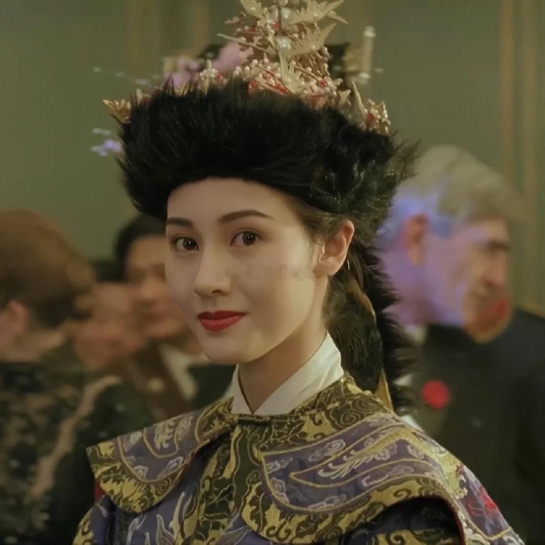 关之琳和李嘉欣这两个都有“香江第一美”封号的港圈老牌女演员谁颜值更加顶级？ 