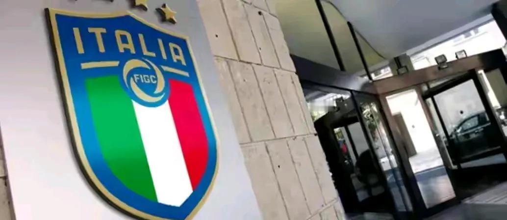 🇮🇹意大利足球

盼望着欧足联彻底把意大利废处了吧