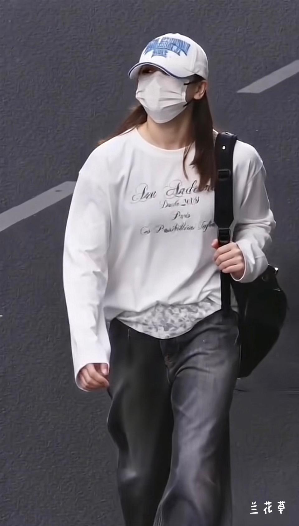 全红婵，你这该死的美丽。
婵宝，你这走路也太具魅力了！
爱你，爱你，永不变。
