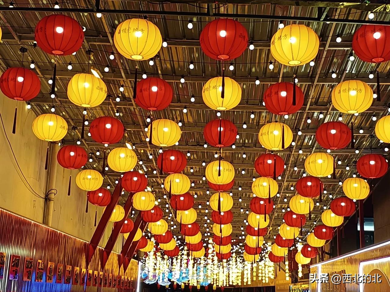 🏮灯笼璀璨，点亮夜空，逛吃逛吃逛吃！