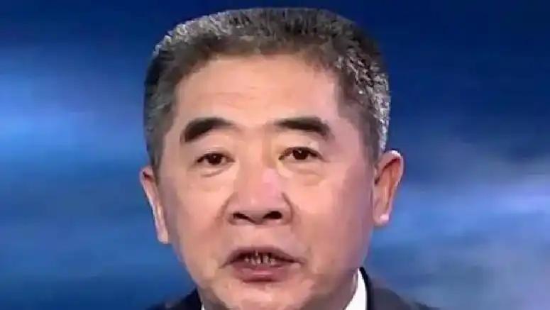 导弹库存打光，美以却未必伤筋动骨？军事专家杜文龙一句话，直接戳穿了伊朗导弹攻势的