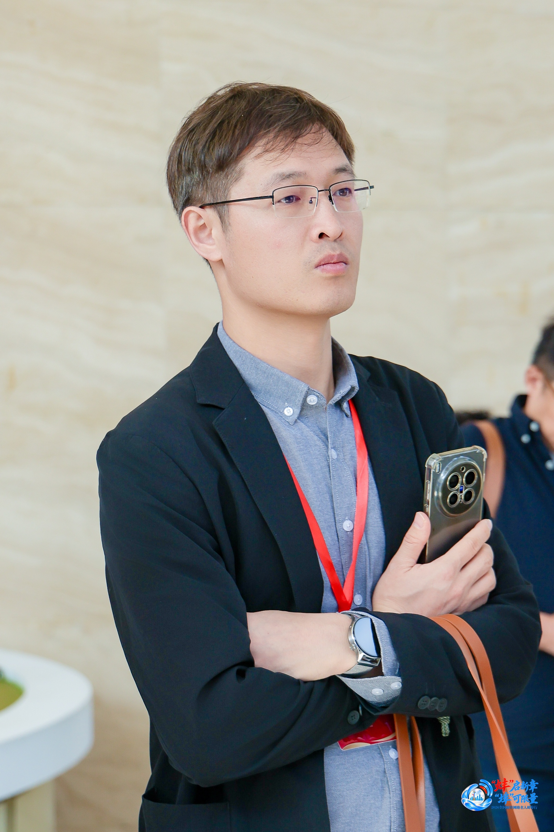 #2026全国财经网络名人蚌埠行##中国最会玩玻璃的城市##蚌埠把玻璃做得比头发