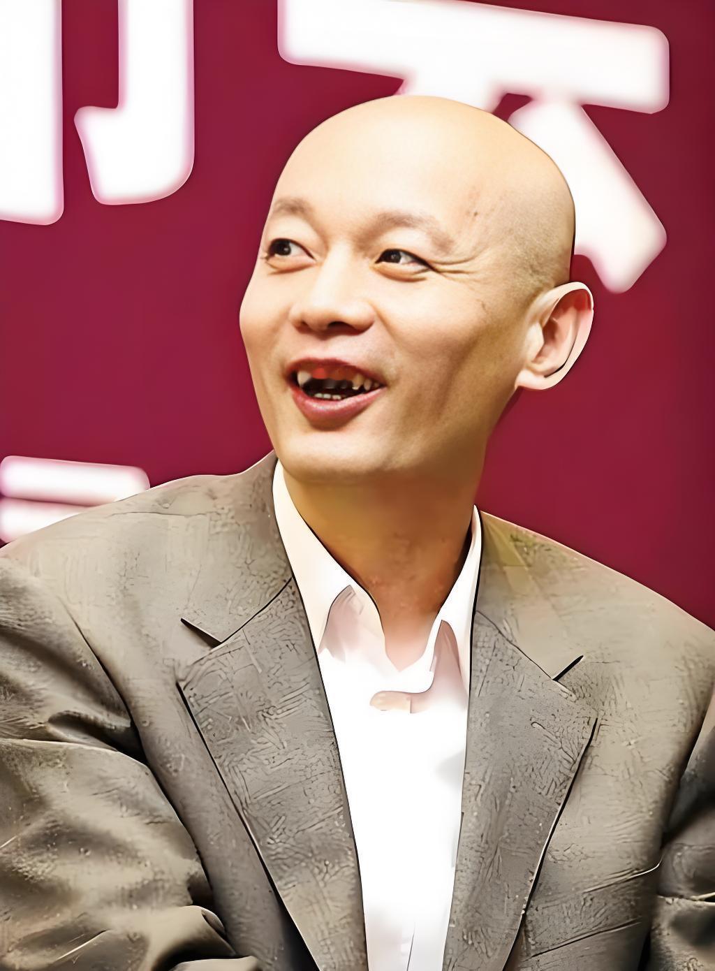 1935年，葛优拍戏赚到了350万，他转头全部将钱交给妻子贺聪打理，谁料，他的妻
