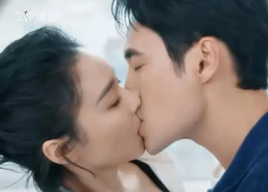 《亲爱的仇敌》：罗曼和周慕孙接吻前为什么要吃大蒜？呵呵，导演是怎么想的呀？

据