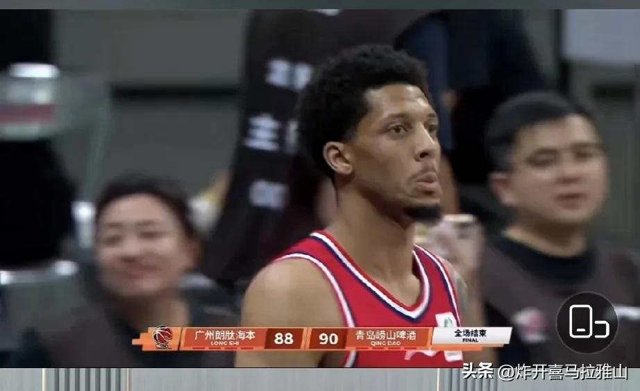 1、两队打的真精彩，虽然广州队排名不如青岛队，但是比赛始终很胶灼，到最后一秒钟才