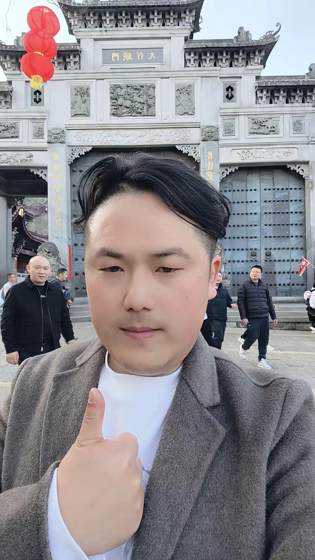 祈福新的一年我认识的认识我的咱们大家都越来越好，省体安康阖家幸福，财源滚滚。