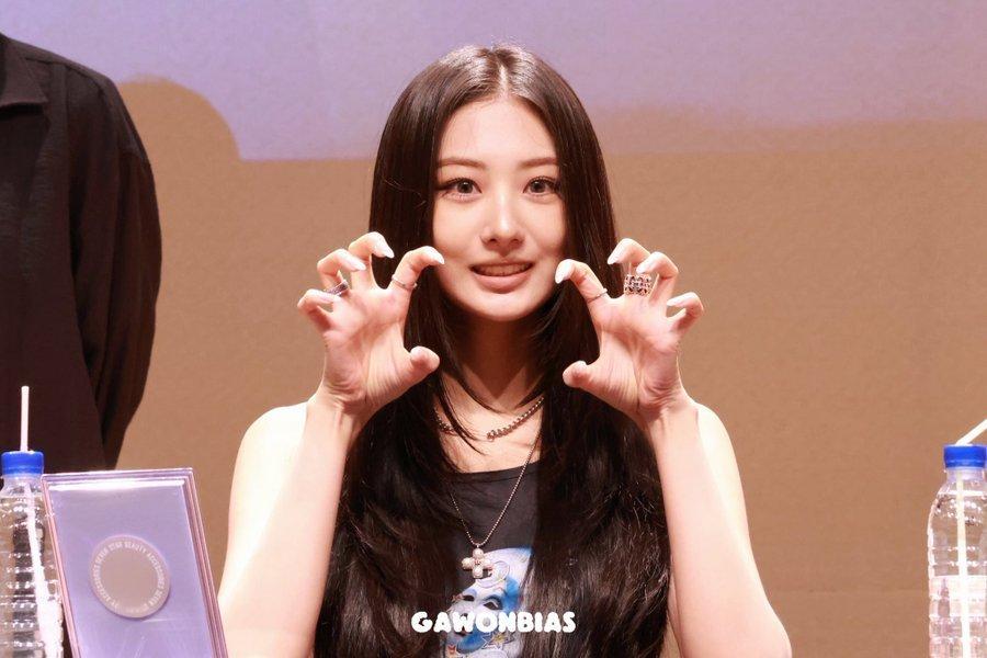 250607 高清饭拍嗷呜🐱cr.Gawonbias ​​​