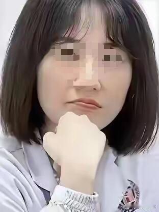 传说曾医生与副院长祖某某正式注销人民医院执业注册的消息，终是给这场沸沸扬扬的舆论