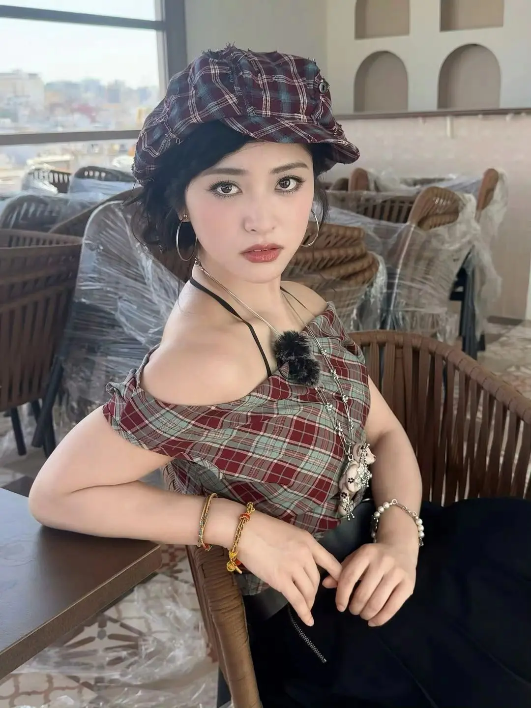 沈月😘😘。