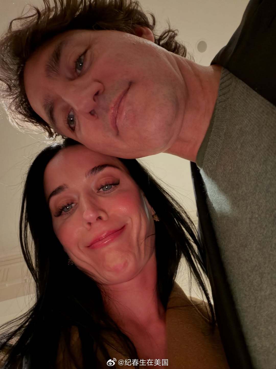 水果姐继续秀恩爱。水果姐小土豆海外新鲜事