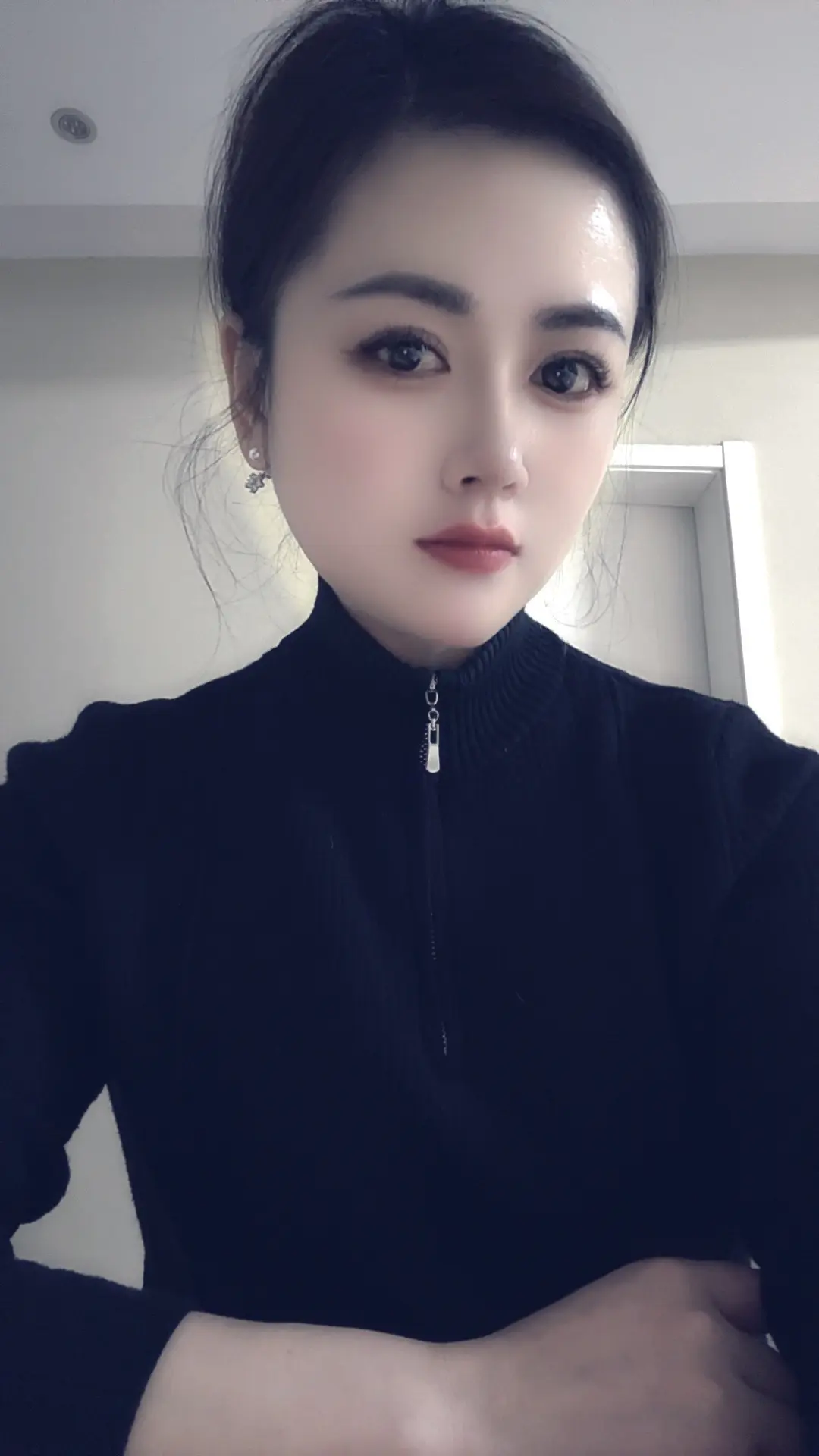 我不会强求任何人 ，一定要把我放在重要的位置上，可是当我一旦意识到，我...