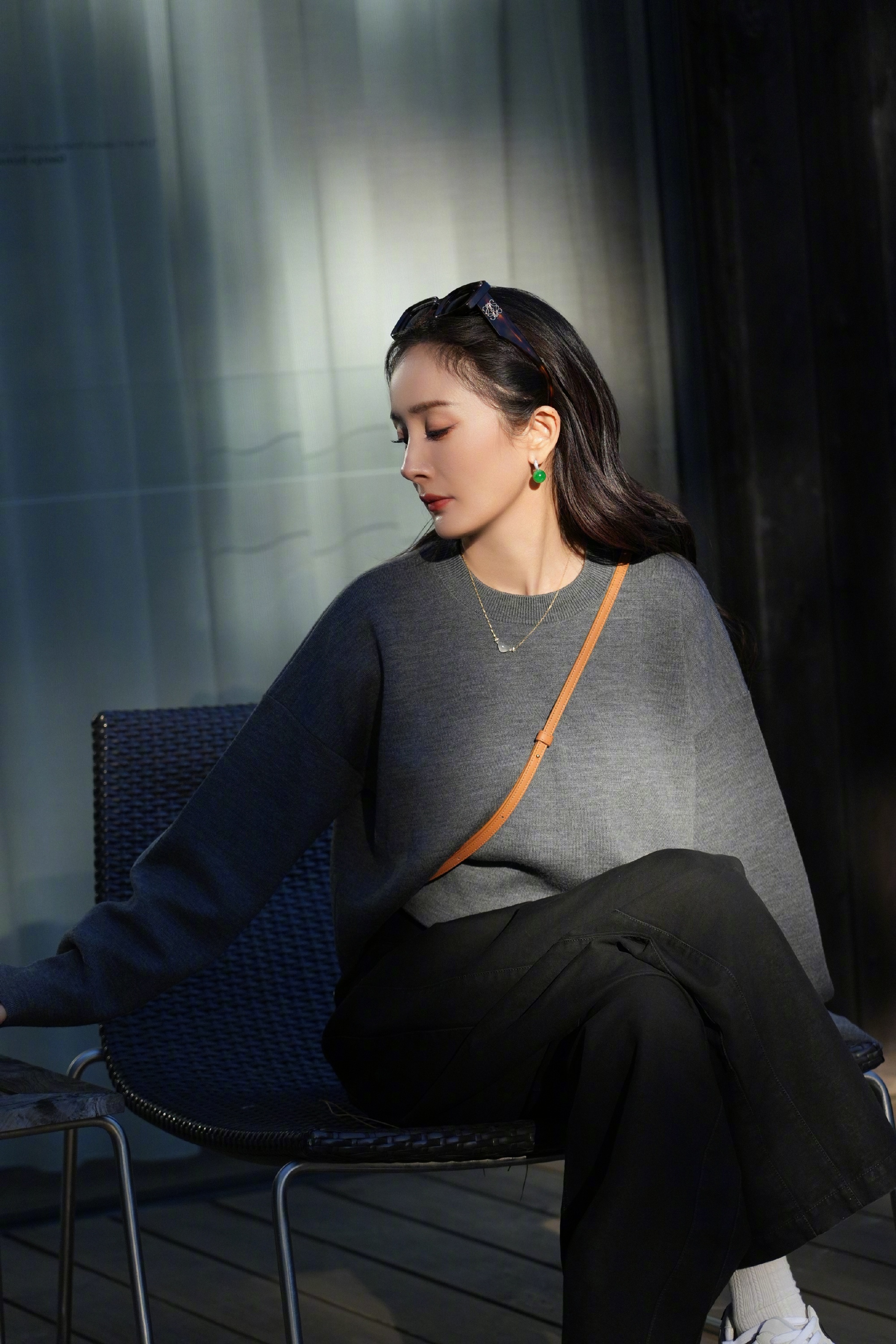 杨幂 LOEWE罗意威全球代言人巡视领地。 