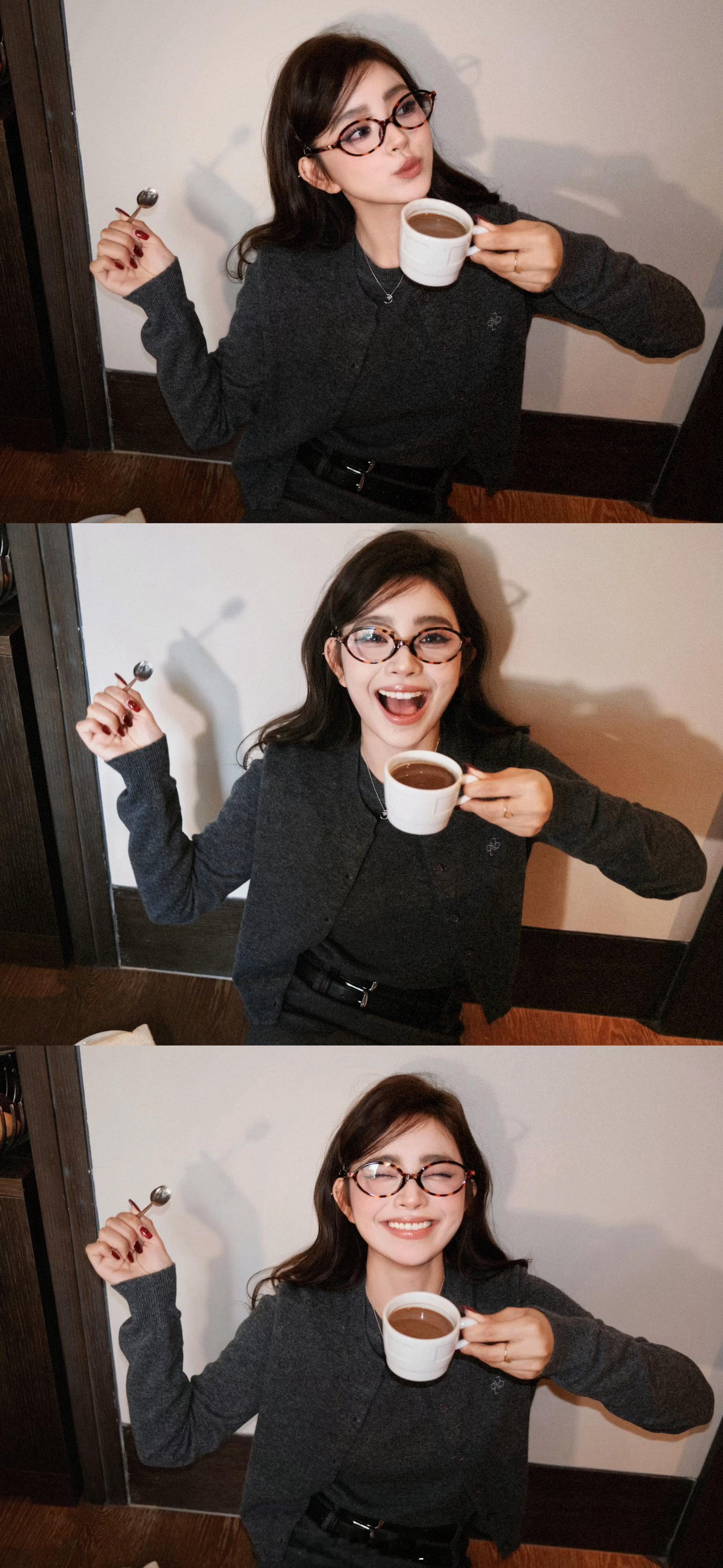 嘿嘿！我又来啦 今日是少女陈！拍了一组相机片[污]喜欢！迫不及待修了几张给你们康