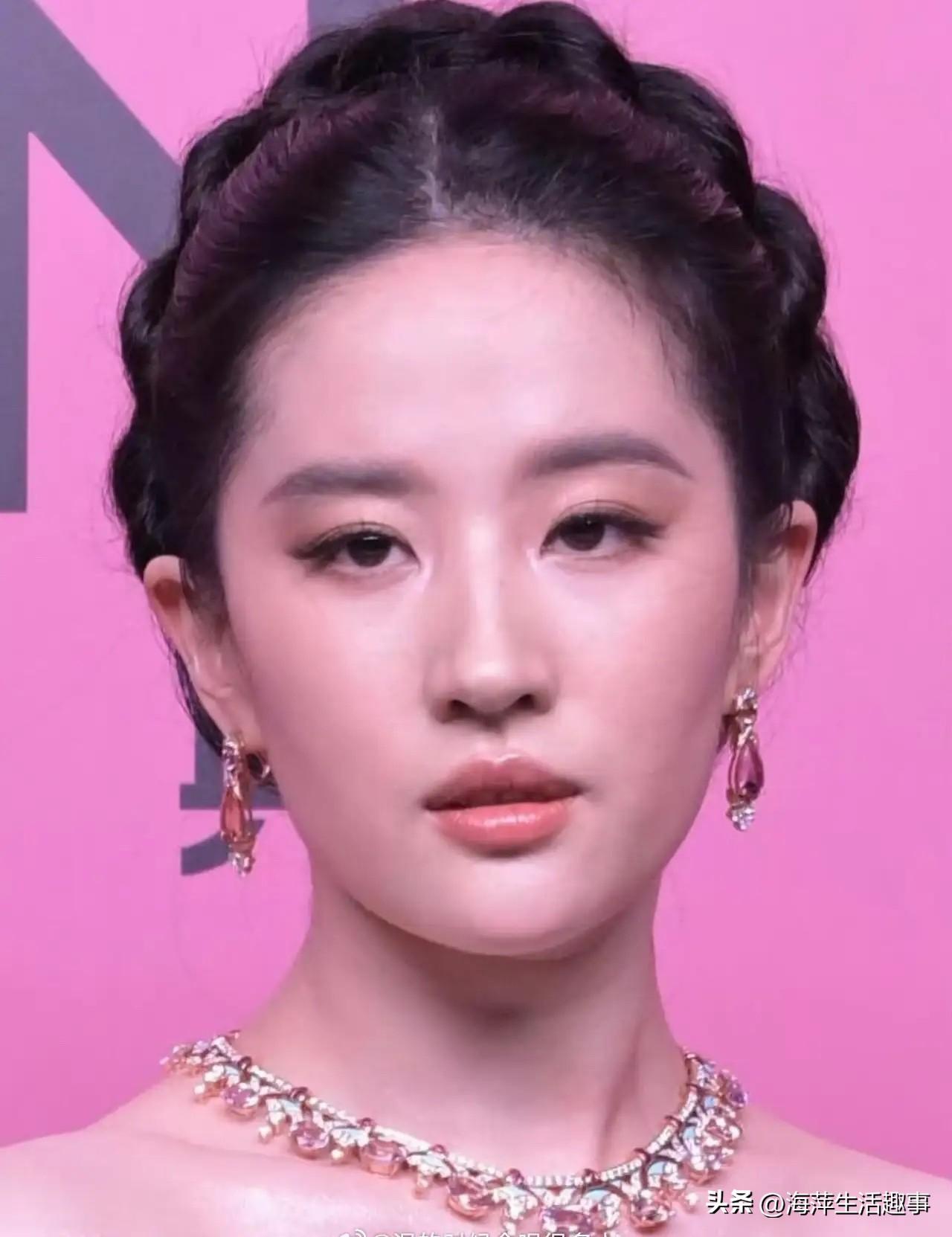 不得不说，这修图技术，月薪过万了吧？