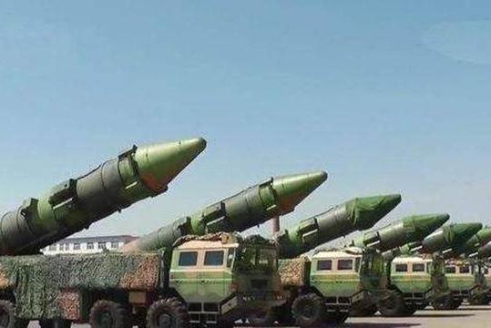 有的仗还没开打，结局就已经写在底牌里了。

伊朗这场消耗战让华盛顿最绝望的，不是