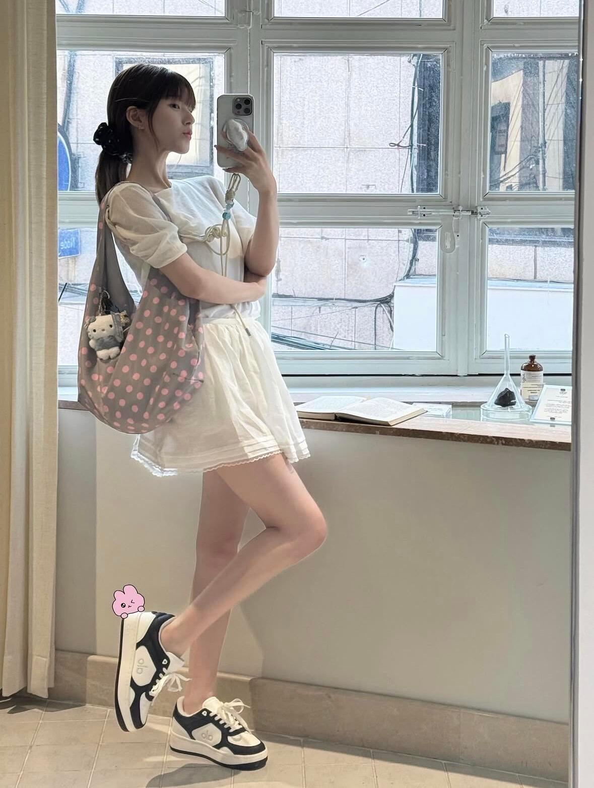 赵露思今日更新🤳🏻在韩国玩得开心(〃'▽'〃) 