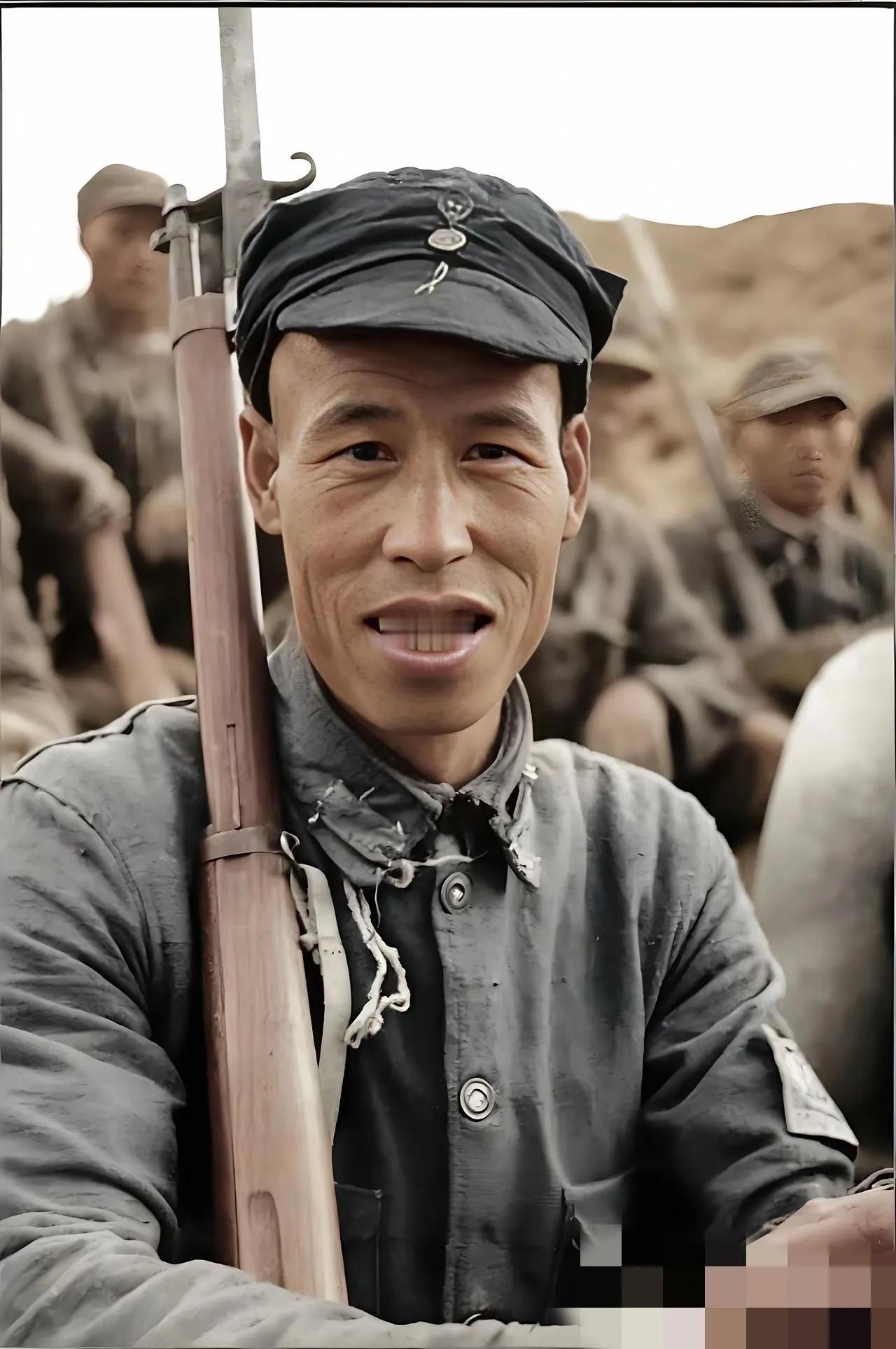 真正的八路军在当年的生活与战斗中究竟有多艰苦？从他们的服装和面容便能窥得一二（图