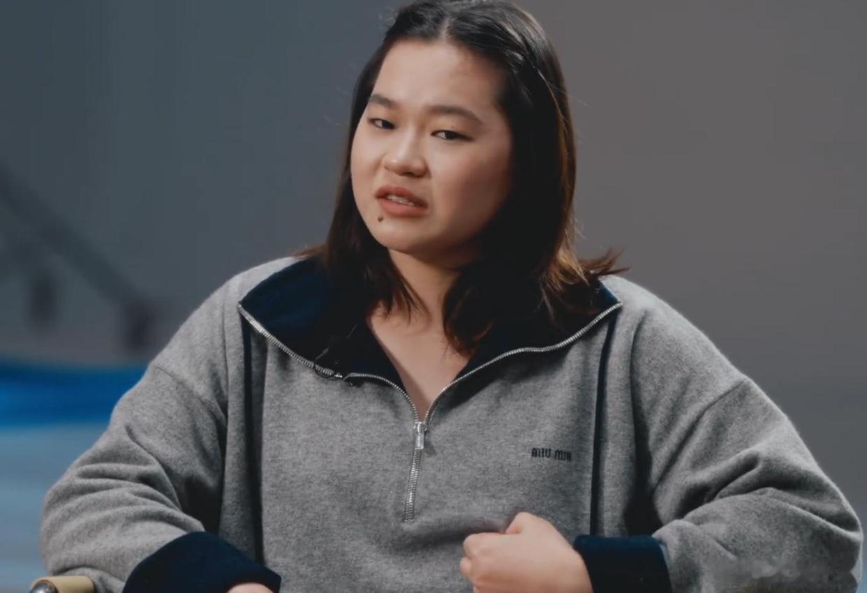 全红婵专访眼泪直流！来例假喝水都变胖，不敢上秤恐惧镜头，压抑很久 