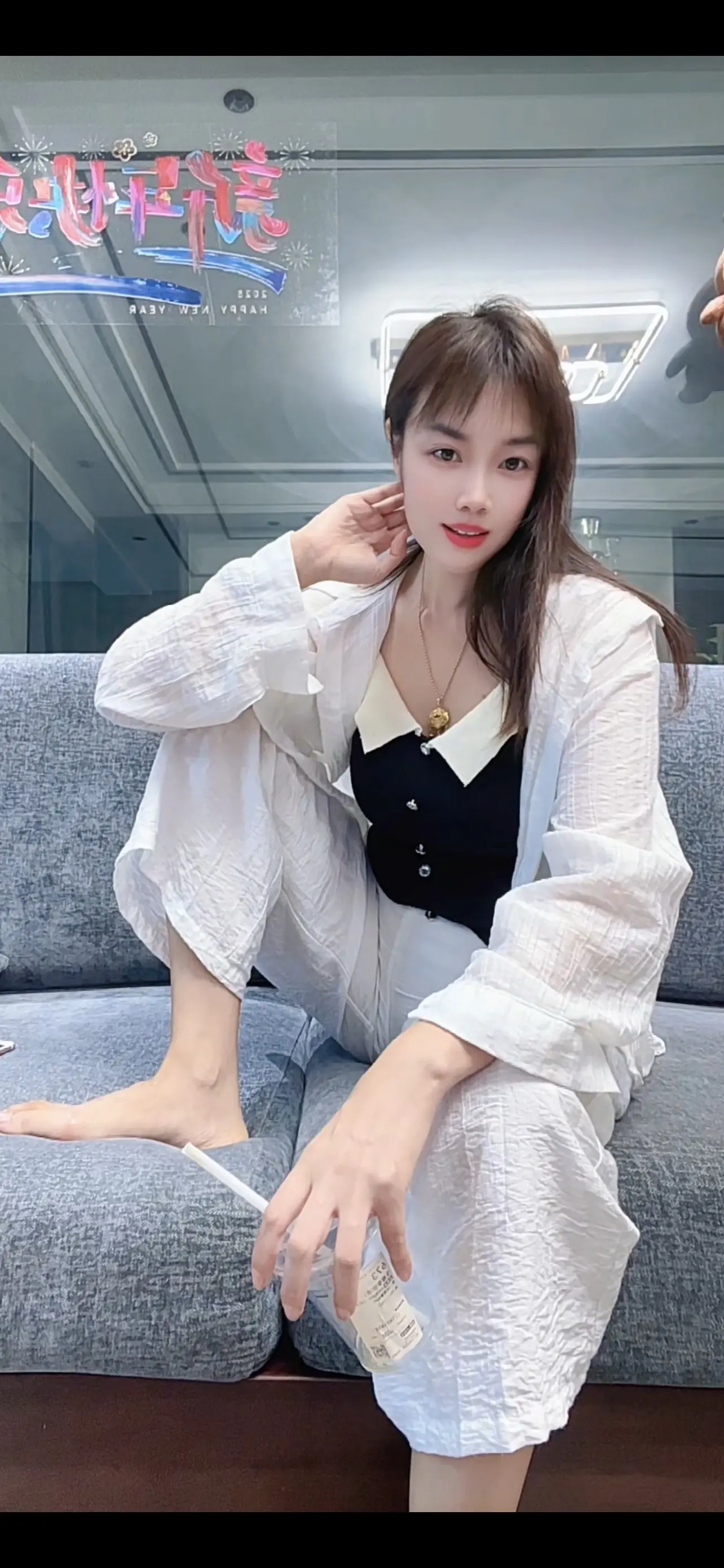 善解人意是什么东西，委屈我自己让你开心吗？我可以有好脾气，但凭什么惯着你 ”
