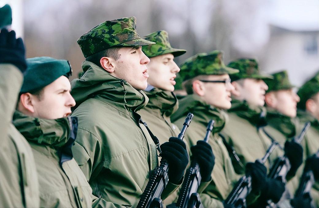 离谱！中东打起来还不够，这个东欧小国竟主动凑上去当美国的“马前卒”。
 
立陶宛