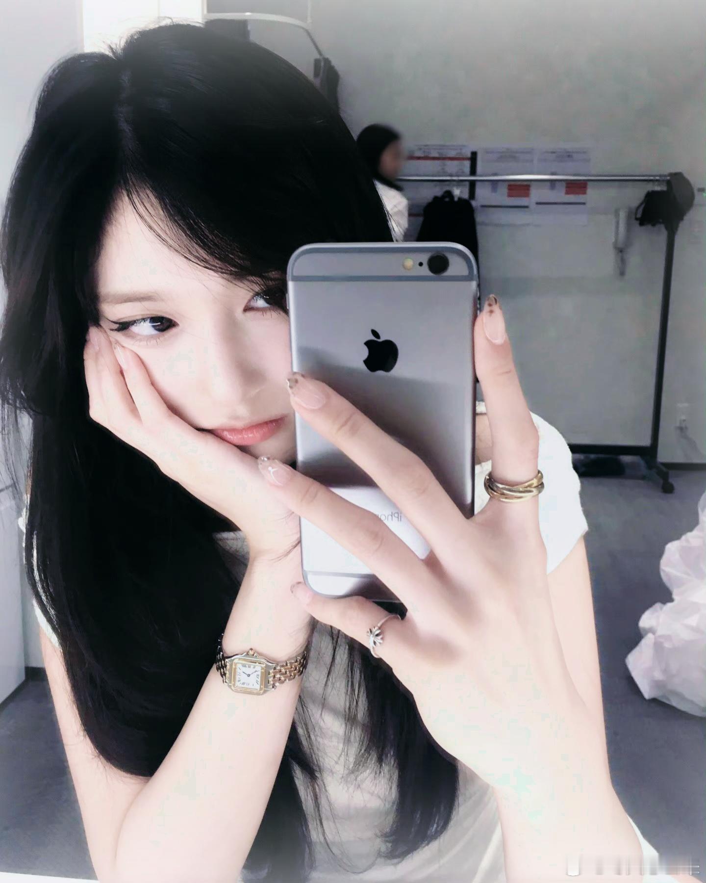 闺蜜们我头像不等于粉籍，看见漂亮妹妹我就忍不住当头像美萌的一天 