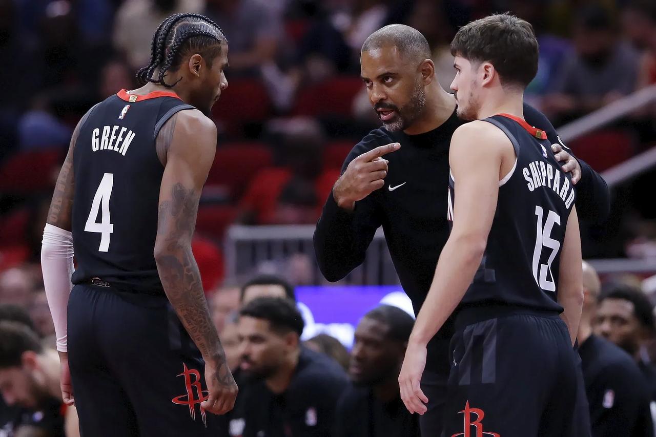 ESPN：火箭将评估年轻球员季后赛表现 若进行大交易将放弃一些人

5月01日讯