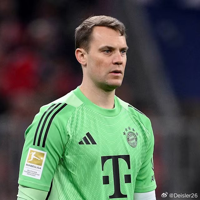 🚨官方消息：曼努埃爾·諾伊爾左小腿肌肉輕微撕裂，將暫時缺席賽事🇩🇪 