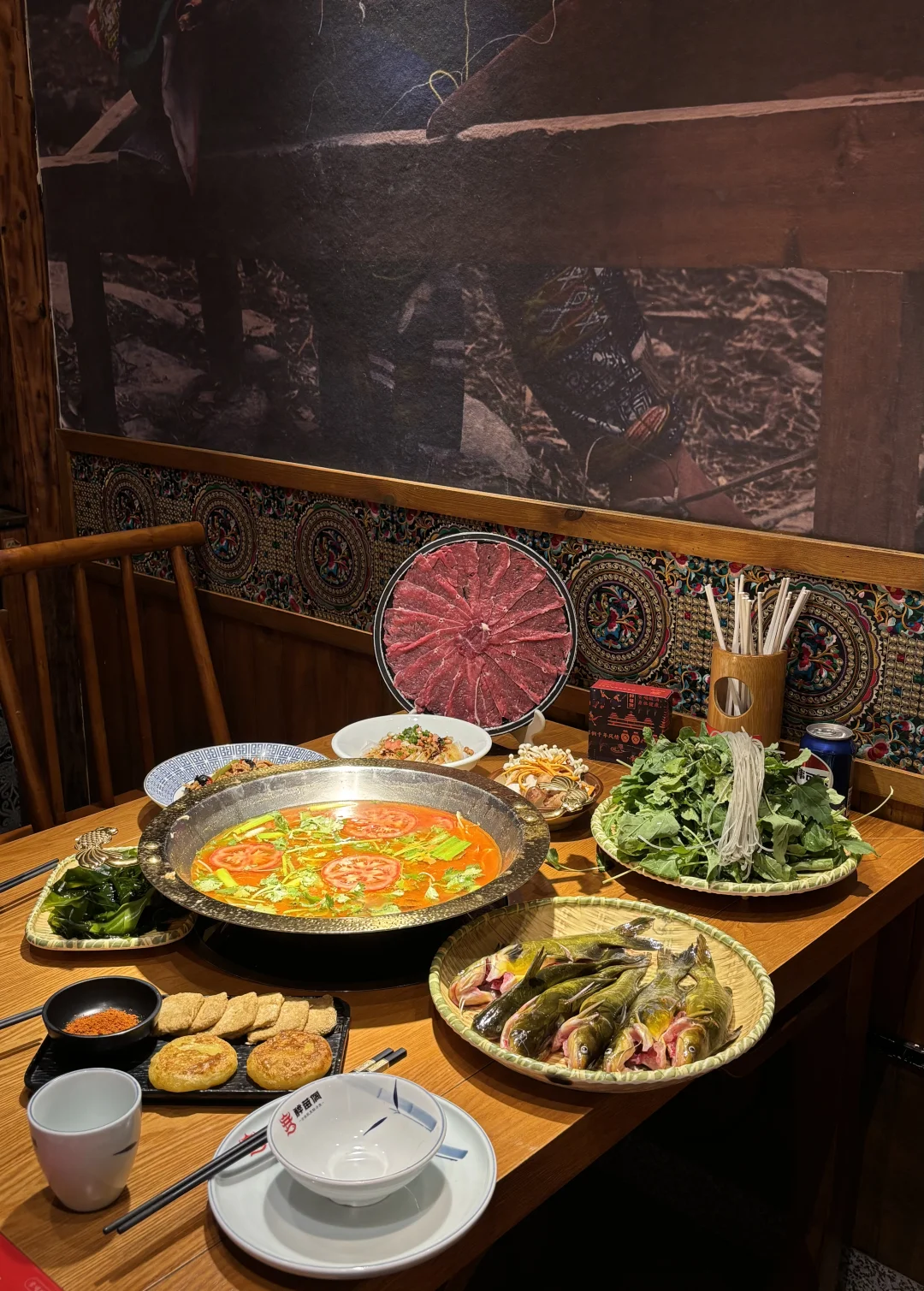 贵阳甲秀楼必吃❗️沉浸式吃苗侗酸汤鱼