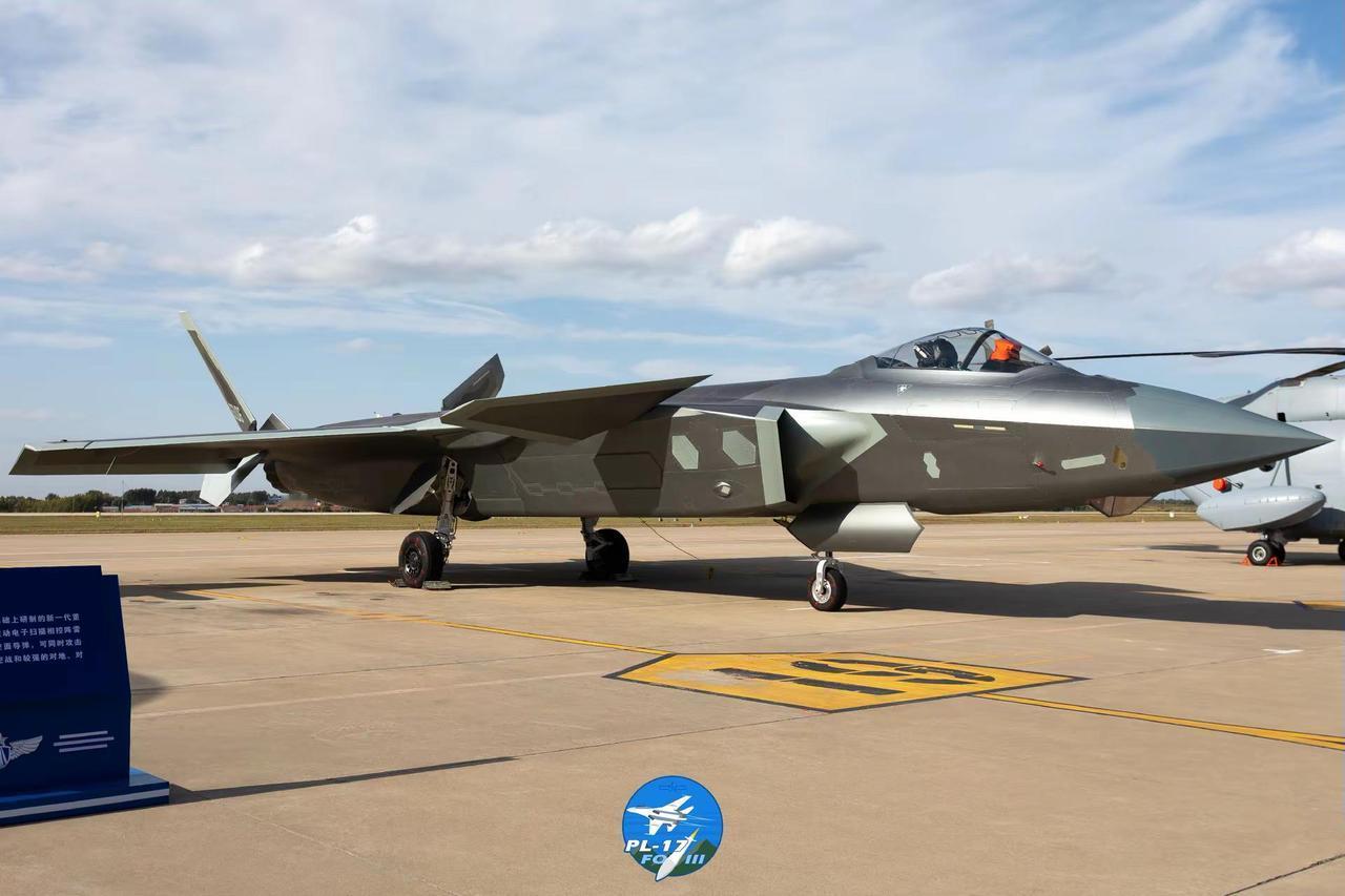 Chengdu J-20｜她诞生的那天，中国空军的历史翻开崭新的一页