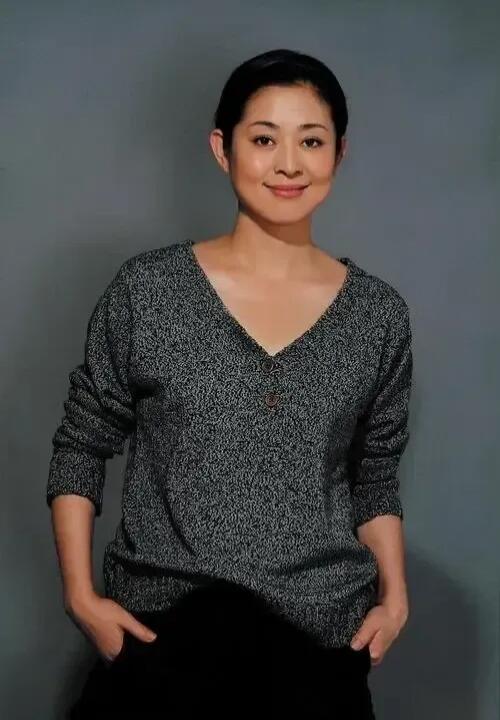 樊登问倪萍:“应该找一个怎么样的人结婚？”倪萍立刻说:“你问错人了，我...
