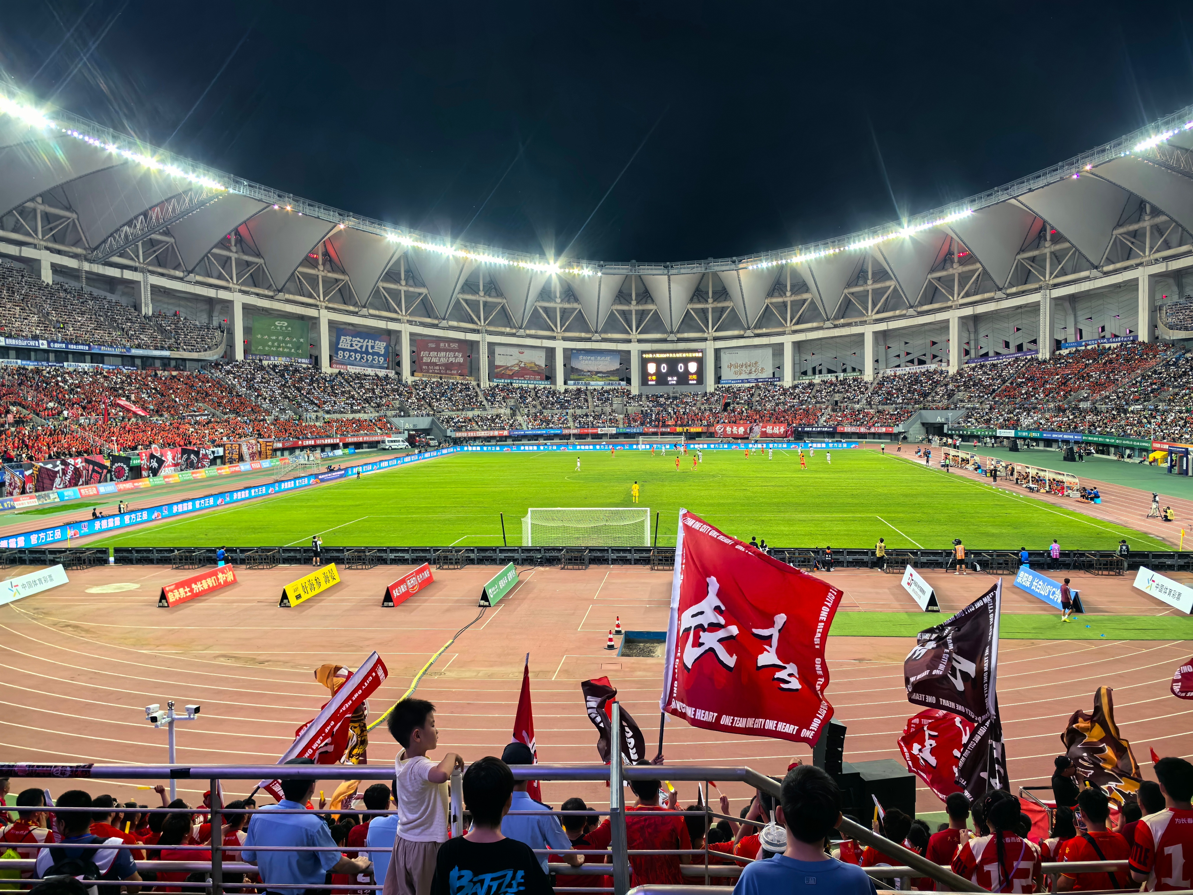 东北超四强名单长春1：0沈阳，大连4：0呼和浩特延边1：1通辽，哈尔滨4：2鸡西
